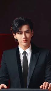 Suho , xiumin , lay , baekhyun , chen , chanyeol former members: You çŽ‹è‚– Mr å´äº¦å‡¡ Angie Bird å‡¡å‡¡ å´äº¦å‡¡ Wu Yifan Fan Kris Wu Kris Exo Memes Boyfriend