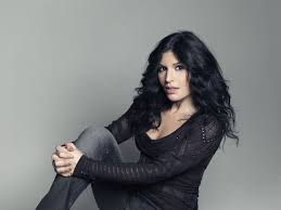 GIUSY FERRERI direzione SANREMO: a marzo il nuovo disco e ad aprile due  concerti di anteprima tour