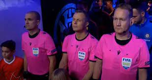 The celebrity is currently single, his starsign is aries and he is now 48 years of age. Bjorn Kuipers Net Worth How Rich Is The Fifa Referee Otakukart