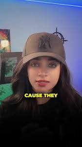 Vivian Canada's Instagram, Twitter & Facebook