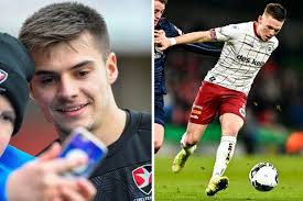 Bohemians sign Cheltenham defender Grant Horton