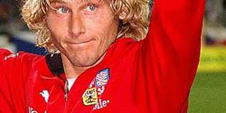 In czechoslovakia he played at dukla and at sparta . Abschied Mit Tranen Pavel Nedved Verlasst Die Nationalelf Radio Prague International