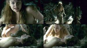 Naked Sophia Myles in Tristan + Isolde < ANCENSORED