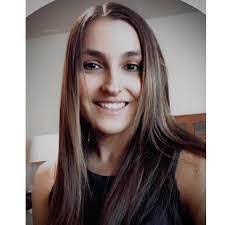 Elizabeth Robello's Instagram, Twitter & Facebook