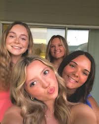 𝗠𝗰𝗸𝗲𝗻𝗻𝗮 𝗦𝘂𝗹𝗹𝗶𝘃𝗮𝗻 (@kenna_taylor05) • Instagram photos and  videos