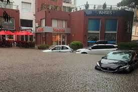 Tu silla 4x4 entregó 6 sillas anfibias a balnearios de pinamar. Kuhokstlpsi6im