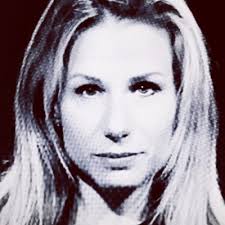 Elisa Santamaria (@santely80)