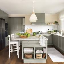 Como puedes ver la cocina está dispuesta en l con una isla frontal y encimeras en color blanco brillante. Modelos Cocinas Con Islas Modernas Casa Web