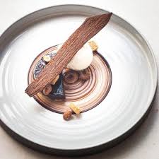 70 Likes 4 Comments Aymeric Pinard Aymericpinard On Instagram Chocolat Cacahuete Curesmarines Resta Food Plating Dessert Plating Dessert Presentation