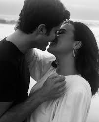 Demi Lovato E Max Ehrich Isabelle Lightwood E Simon Lewis In 2020 Demi Lovato Demi Lovato Body Lovato