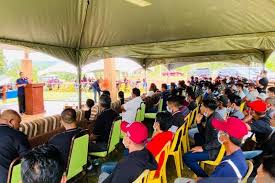 Far east holdings berhad (fehb) was incorporated in malaysia on 6th august 1973 under the companies act, 1965, as a private limited company under the bhd. Infopublik Kjri Johor Bahru Jemput Bola Perpanjangan Paspor Untuk Pmi