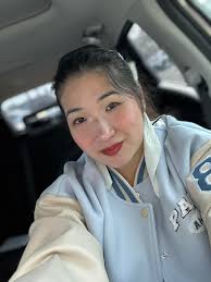 Introduction and seeking friendships in Miami