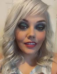 Amanda Eldred's Instagram, Twitter & Facebook