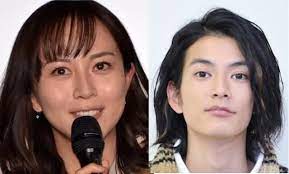 推しの王子様は韓国ドラマが原作？ 結論からいうと、 「推しの王子様」は韓国ドラマが原作ではなく、 完全オリジナル作品 です。 韓国ドラマが原作と言われたのは、2021年1月放送のドラマ 『知ってるワイフ』の制作陣が再集結して制作されることが要因 のようです。 æŽ¨ã—ã®çŽ‹å­æ§˜ã®åŽŸä½œã‚„è„šæœ¬å®¶ã¯èª° ã‚ã‚‰ã™ã˜ã¨ã‚­ãƒ£ã‚¹ãƒˆã¾ã¨ã‚