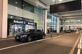 Rencontre avec les voyageurs apr?s avoir pass? Airport Transfer