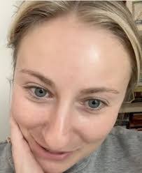 Brenda Parsons's Instagram, Twitter & Facebook