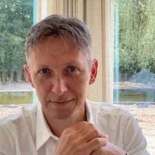 Play along with guitar, ukulele, or piano with interactive chords and diagrams. Helmut Lotti Pronkt Met Nieuwe Coupe Dit Is Zoveel Handiger Dan Mijn Toupetje Showbizz Hln Be