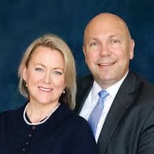 New mission leaders Ryan R. Munns and Heather A. Munns of the Narcoossee  Ward in the St Cloud Florida Stake have been called to serve the France  Paris Mission, succeeding President C.