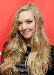 Amanda Seyfried S Gorgeous Waves Get The Look Amanda Seyfried Hair Hair Styles Amanda Seyfried