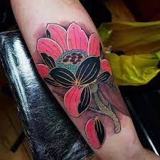 Lotus By Elliot J Wells Elliottwells Color Japanese Korean Neotraditional Mashup Color Lotus Flower P Flower Tattoo Small Lotus Flower Tattoo Tattoos