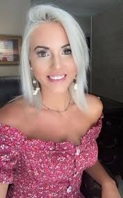 Gabrielle Bone and Alan Beatty's Wedding Website