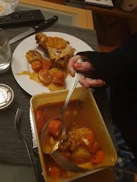 C'est autour du kanoun que les aînés transmettaient aux plus jeunes nombre de trésors tels que les légendes du village, les histoires des anciens. Le Meilleur Couscous De Rennes Avis De Voyageurs Sur Sahara Couscous Rennes Tripadvisor