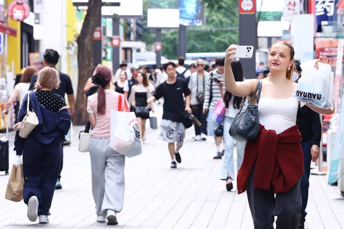 Tourist complaints in S. Korea hit record high in just 7 months - The Korea Herald