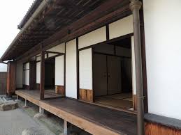 This area connects the two wings of the house, offering a serene space to relax. Engawa Veranda Japanese Encyclopedia Matcha Japan Travel Web Magazine