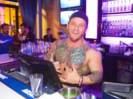 Résultat de recherche d'images pour "bartender & 2 gay men chating"