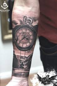 Uhr Tattoo Ideen Uhr Tattoo Ideen Goldene Leinwand Tattoo Art Studio Uhr Tatowieren Ideen Uhr Tattoo In 2020 Uhren Tattoos Halbe Armel Tattoo