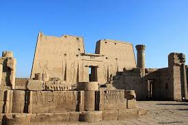 O Templo De Horus Uma Criacao Mitologica Para Descortinar Os Ceus Avaliacoes De Viajantes Temple Of Horus Tripadvisor