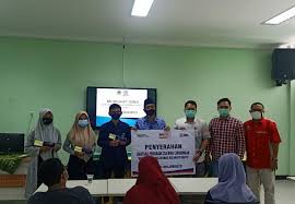 Usaha bpr menghimpun dana dari masyarakat dalam bentuk simpanan. Bri Melihat Dunia Di Man 2 Mojokerto Madrasah Aliyah Negeri 2 Mojokerto