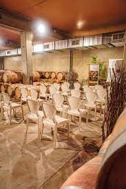 Reunion By Tchin Co Dans Le Chai A Barriques Cave De Tecou Tarn Barrique Cave Tarn