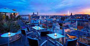 Mocktails and cocktails respectively starting at €15 and €21. Les 14 Meilleurs Rooftops De Paris