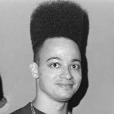 He is the cousin of actor martin lawrence. Christopher Kid Reid Kidfromkidnplay Twitter