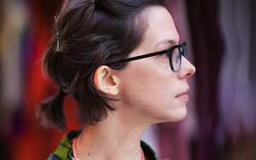 Julia Valle's Instagram, Twitter & Facebook