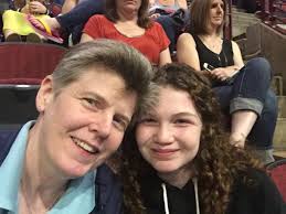 Amy Madden (@amymad03)