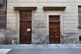 Nata, dunque, per i poveri, a raggiungere il suo scopo, essa pianta le. Piccola Casa Della Divina Provvidenza Museotorino