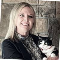 Lori Roeder's Instagram, Twitter & Facebook