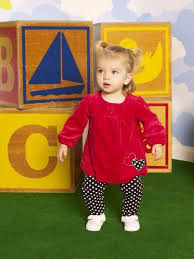 Bafta charlie sezonul 1 desene animate online dublate in limba romana hd gratis 720p desene disney channel good luck charlie. Caruciorul Cu Stiri Bucatarici