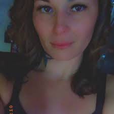 Kellie Douglas's Instagram, Twitter & Facebook