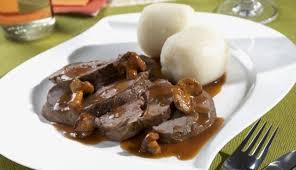 Rehbraten Mit Pfifferlingen Rezept Rehbraten Rezepte Lebensmittel Essen
