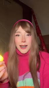 Cosplay de Mabel de Gravity Falls para Halloween 2024