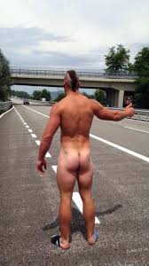 aussie-blokes-public-nude – The HaPenis