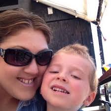 Amy Lomeli (@sexyeyes1432)