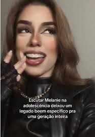 Sarah Botelho (@sbotelhom)