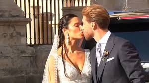 Los rumores de que sergio ramos y su mujer esperan su cuarto hijo crecen desde que el futbolista festejó la última supercopa con un balón bajo la camiseta. Asi Fue La Boda De Sergio Ramos Y Pilar Rubio Marca Com