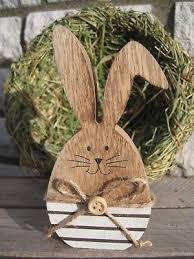 Diy osterhasen aus astscheiben naturlich deko. Susser Kleiner Hase Knickohr Holz Ostern Osterhase Deko Landhaus Streifen Ostern Basteln Holz Ostern Osterhase Osterdeko Basteln Holz