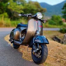 Hawari Scoot Di Instagram Mantul From Vespagram Club Vespa Vespagram Vespaclub Vespaclassic Motorcycle Spain Beautiful Di 2020 Kendaraan Mobil Sepeda