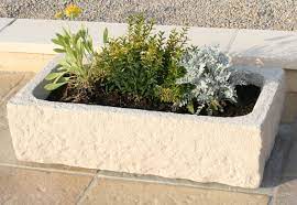 Imitation de la pierre d'époque taillée à la main. Auge Bac A Fleur Jardiniere En Pierre Reconstituee Modele 15 Www Pierre Alentour Fr